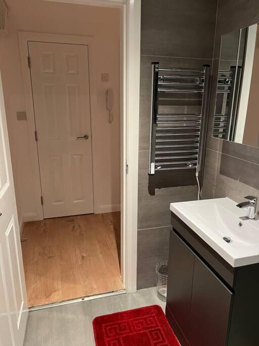 010- Lovely One Bedroom In Ealing F6 Экстерьер фото