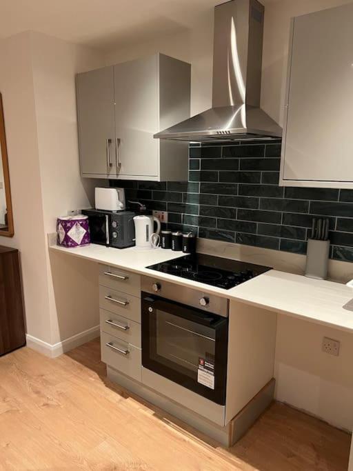 010- Lovely One Bedroom In Ealing F6 Экстерьер фото